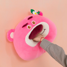 巧布玩具网供 草熊熊靠枕