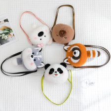 卡通可爱丛林爆款背夹包动物玩偶公仔斜挎包少女百搭毛绒零钱包包,绒都网供 卡通可爱丛林爆款背夹包动物玩偶公仔斜挎包少女百搭毛绒零钱包包,绒都网供