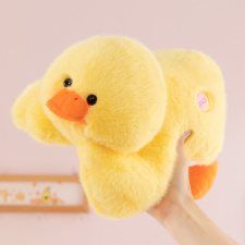 跨境新款小黄鸭毛绒玩具可爱安抚趴趴鸭公仔娃娃机兑换礼品