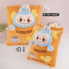 Labubu薯片抱枕大号婚庆玩偶娃娃机公仔婚礼娃娃毛绒批货跨境,浩发玩具网供 Labubu薯片抱枕大号婚庆玩偶娃娃机公仔婚礼娃娃毛绒批货跨境,浩发玩具网供