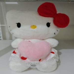 精品	歐貂抱心kt貓，偉平玩具