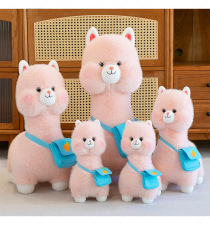 背包羊驼毛绒玩具