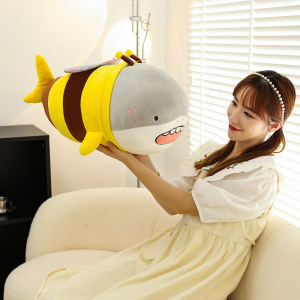 网红鲨bee抱枕搞怪创意午睡枕头沙雕解压玩具蜜蜂鲨整蛊恶搞玩偶，无脸猫网供